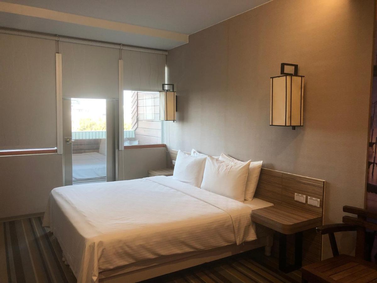 Tainan Julie'S Garden 峰情文旅 Hotel Anping Eksteriør billede